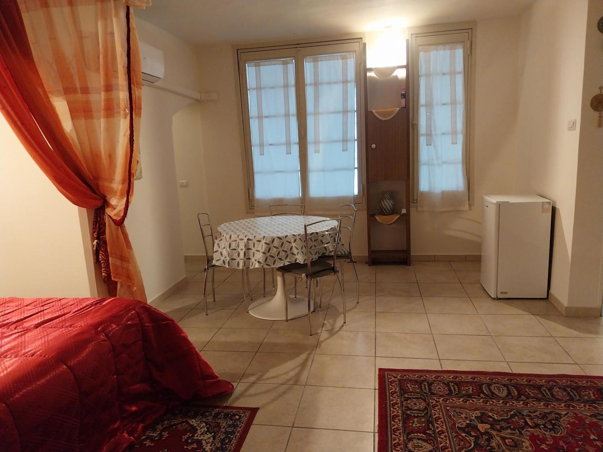 Casa Vacanza La Maison De Losyram Art Salerno Esterno foto