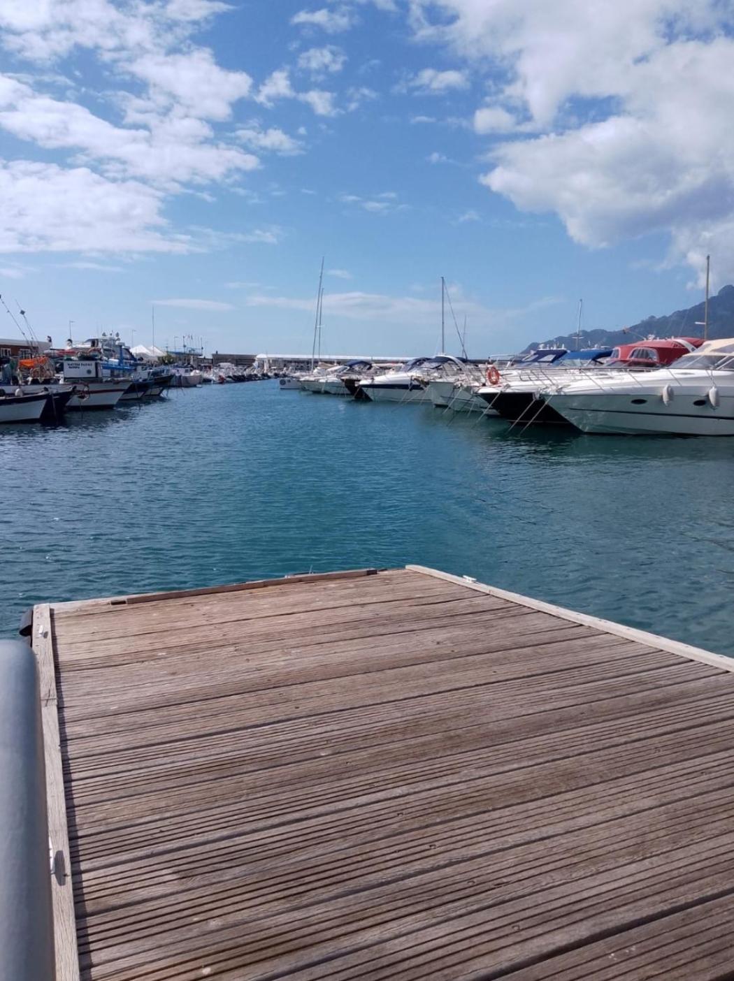 Casa Vacanza La Maison De Losyram Art Salerno Esterno foto